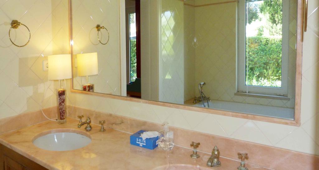 Aroeira Villa Near Lisbon- Daydream Pt Шарнека Номер фото